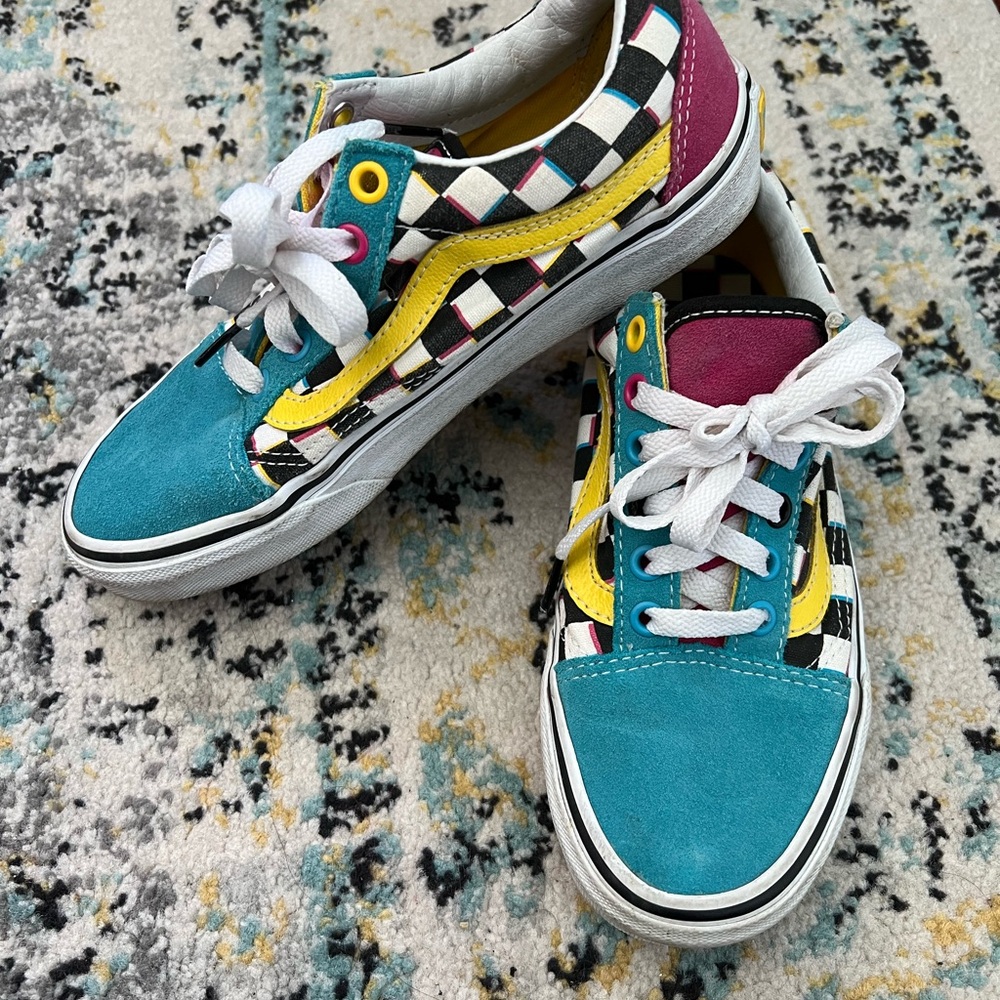 Fun CMYK checkered pattern Vans - Picture 3 of 6